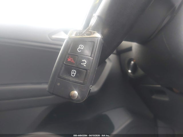Продаж на аукціоні авто 2019 Volkswagen Tiguan 2.0t Se/2.0t Sel/2.0t Sel R-line/2.0t Sel R-line Black, vin: 3VV2B7AX7KM186127, номер лоту: 44843264