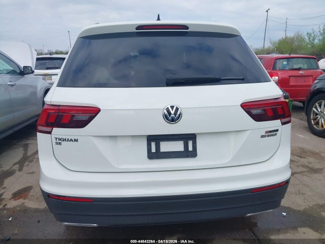 Продаж на аукціоні авто 2019 Volkswagen Tiguan 2.0t Se/2.0t Sel/2.0t Sel R-line/2.0t Sel R-line Black, vin: 3VV2B7AX7KM186127, номер лоту: 44843264