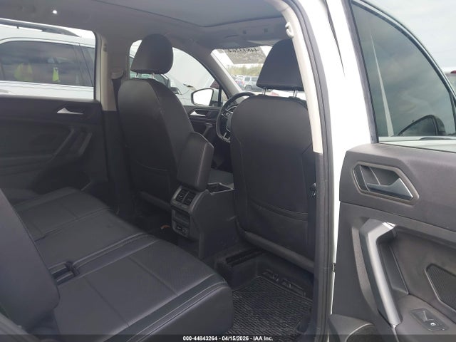 Продаж на аукціоні авто 2019 Volkswagen Tiguan 2.0t Se/2.0t Sel/2.0t Sel R-line/2.0t Sel R-line Black, vin: 3VV2B7AX7KM186127, номер лоту: 44843264