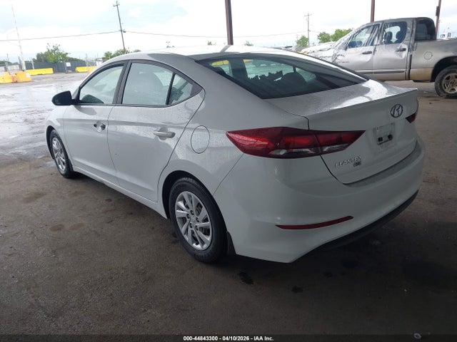 2018 Hyundai Elantra Se მანქანა იყიდება აუქციონზე, vin: 5NPD74LF8JH320577, აუქციონის ნომერი: 44843300