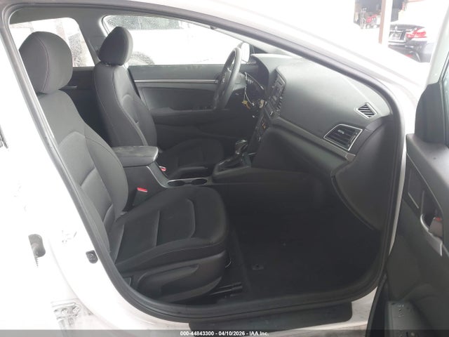 2018 Hyundai Elantra Se მანქანა იყიდება აუქციონზე, vin: 5NPD74LF8JH320577, აუქციონის ნომერი: 44843300