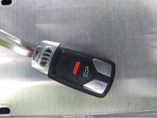 44843304 :رقم المزاد ، WAUKMAF45JA119359 vin ، 2018 Audi A4 2.0t Tech Ultra Premium/2.0t Ultra Premium مزاد بيع