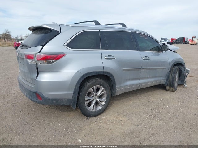 2015 Toyota Highlander Xle V6 მანქანა იყიდება აუქციონზე, vin: 5TDJKRFH8FS213042, აუქციონის ნომერი: 44843355