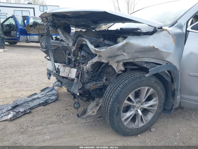 Aukcja sprzedaży 2015 Toyota Highlander Xle V6, vin: 5TDJKRFH8FS213042, numer aukcji: 44843355
