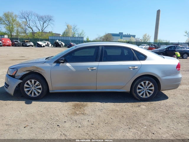 Aukcja sprzedaży 2014 Volkswagen Passat 1.8t S, vin: 1VWAT7A34EC061593, numer aukcji: 44843406