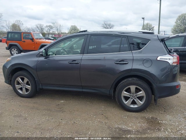 2015 Toyota Rav4 Xle მანქანა იყიდება აუქციონზე, vin: JTMRFREV9FJ046637, აუქციონის ნომერი: 44843527
