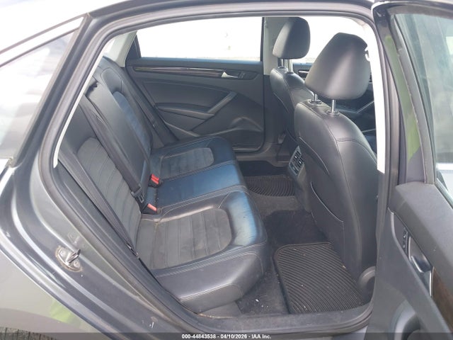 1VWCN7A33EC056176 Volkswagen Passat 2.0l Tdi Sel Premium