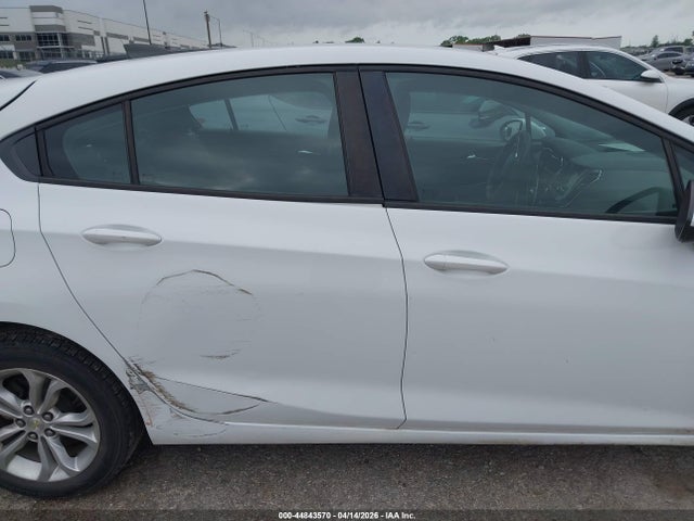 44843570 :رقم المزاد ، 3G1BC6SM7KS551372 vin ، 2019 Chevrolet Cruze Ls مزاد بيع