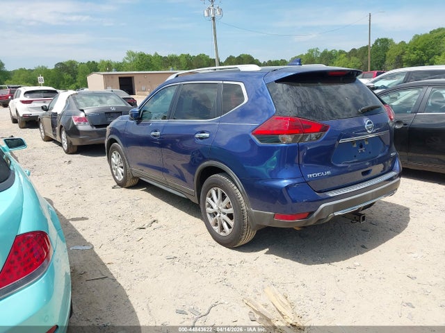 44843622 :رقم المزاد ، KNMAT2MV2HP560490 vin ، 2017 Nissan Rogue Sv مزاد بيع