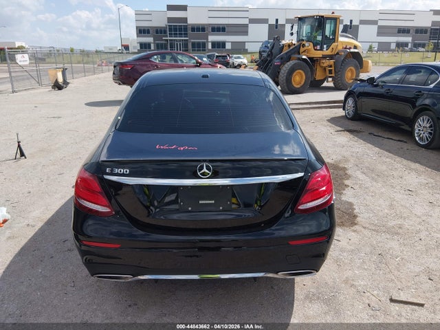 44843662 :رقم المزاد ، WDDZF4JB6KA512071 vin ، 2019 Mercedes-benz E 300 مزاد بيع