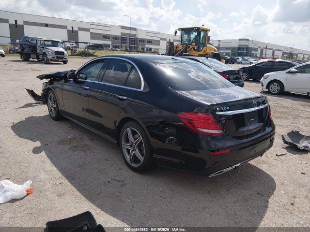 44843662 :رقم المزاد ، WDDZF4JB6KA512071 vin ، 2019 Mercedes-benz E 300 مزاد بيع