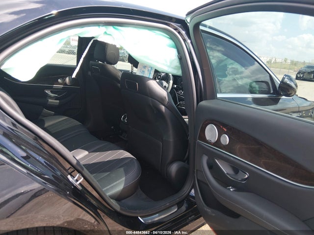 44843662 :رقم المزاد ، WDDZF4JB6KA512071 vin ، 2019 Mercedes-benz E 300 مزاد بيع