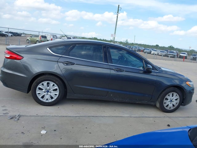 Ford FUSION S 2019 3FA6P0G74KR114195 Image 13