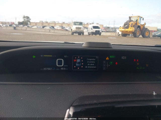 Toyota Prius Three Touring 2018 JTDKARFU4J3055958 Image 7