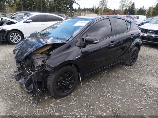 2016 Toyota Prius C Persona Series მანქანა იყიდება აუქციონზე, vin: JTDKDTB32G1114611, აუქციონის ნომერი: 44843741