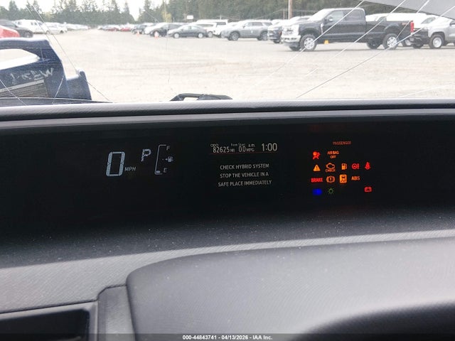 2016 Toyota Prius C Persona Series მანქანა იყიდება აუქციონზე, vin: JTDKDTB32G1114611, აუქციონის ნომერი: 44843741