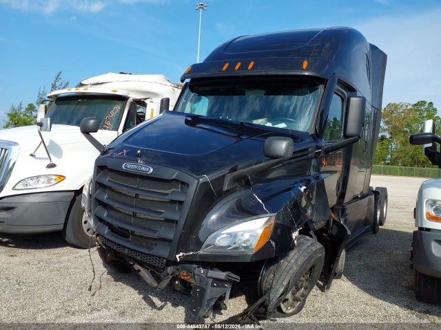 44843747 :رقم المزاد ، 3AKJHHDR7RSVD1284 vin ، 2024 Freightliner New Cascadia 126 مزاد بيع