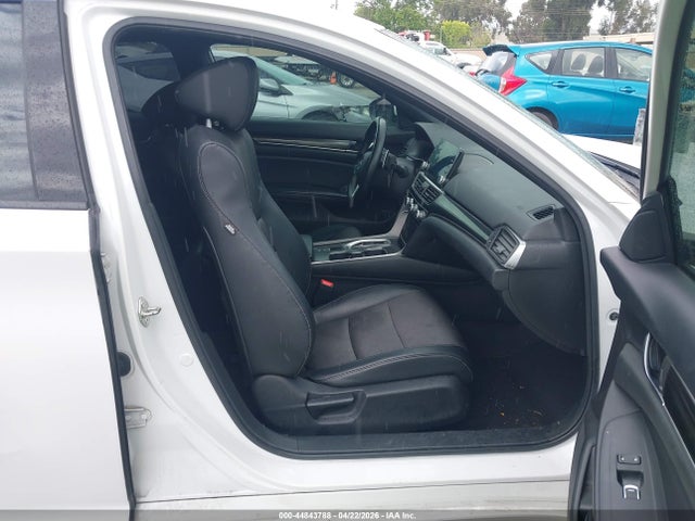 1HGCV2F30JA054052 Honda Accord Sport 2.0t