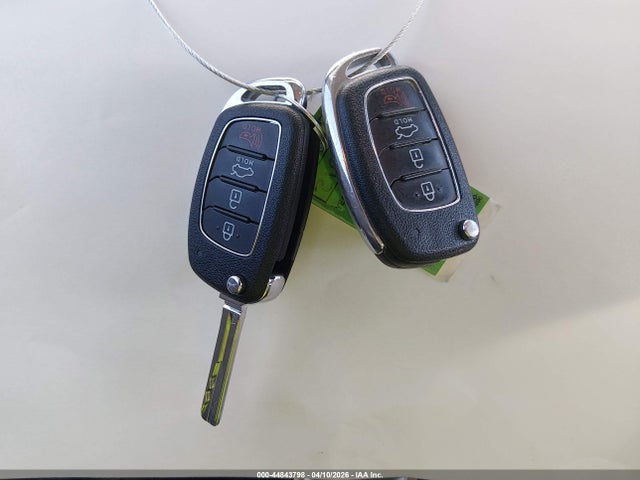 5NPE24AF3JH609081 Hyundai SONATA SE