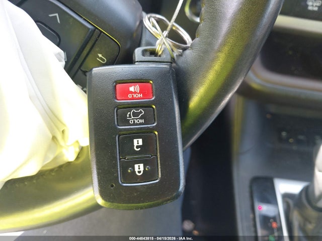 44843815 :رقم المزاد ، 5TDJZRFH6KS579961 vin ، 2019 Toyota Highlander Xle مزاد بيع