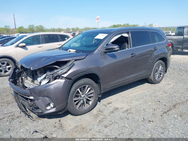 44843815 :رقم المزاد ، 5TDJZRFH6KS579961 vin ، 2019 Toyota Highlander Xle مزاد بيع