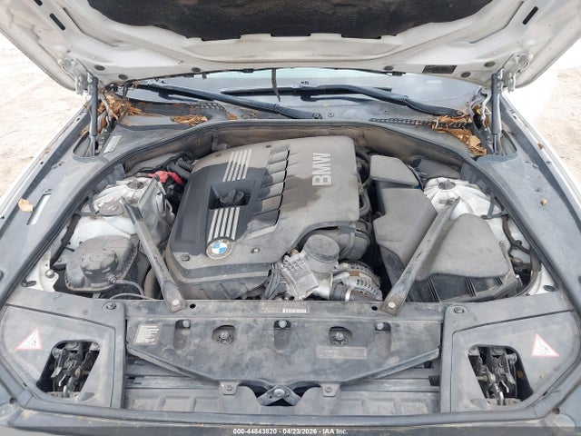 44843820 :رقم المزاد ، WBAFR1C55BC750411 vin ، 2011 Bmw 528i مزاد بيع