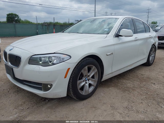 44843820 :رقم المزاد ، WBAFR1C55BC750411 vin ، 2011 Bmw 528i مزاد بيع