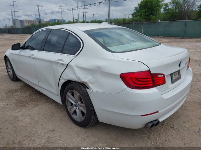 44843820 :رقم المزاد ، WBAFR1C55BC750411 vin ، 2011 Bmw 528i مزاد بيع