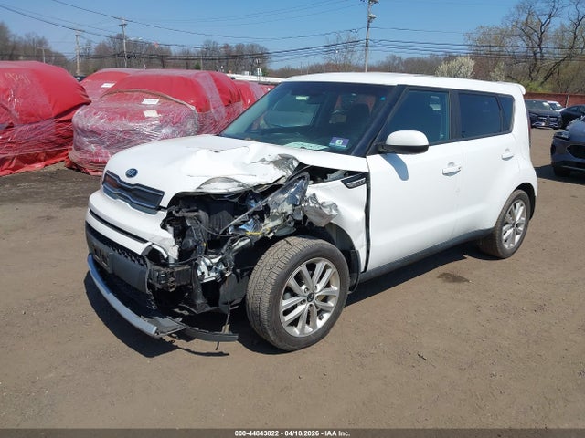 2017 Kia Soul + მანქანა იყიდება აუქციონზე, vin: KNDJP3A50H7464727, აუქციონის ნომერი: 44843822