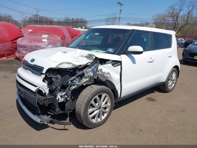 2017 Kia Soul + მანქანა იყიდება აუქციონზე, vin: KNDJP3A50H7464727, აუქციონის ნომერი: 44843822