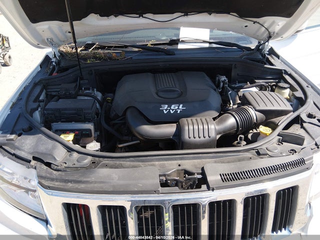 2013 Jeep Grand Cherokee Laredo მანქანა იყიდება აუქციონზე, vin: 1C4RJFAG0DC592118, აუქციონის ნომერი: 44843842