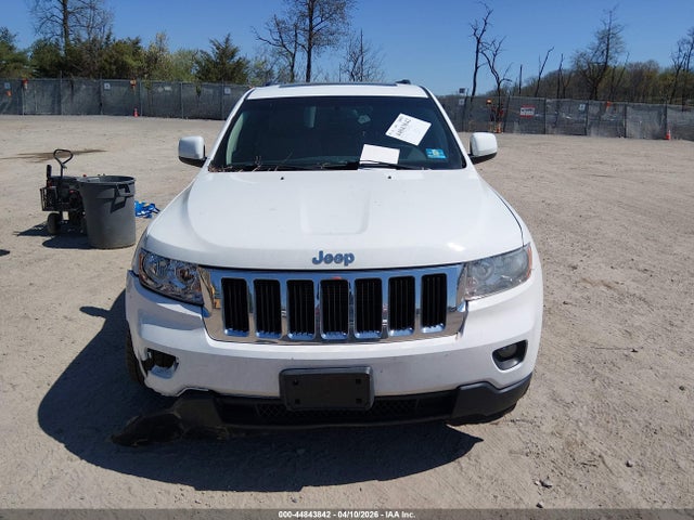 2013 Jeep Grand Cherokee Laredo მანქანა იყიდება აუქციონზე, vin: 1C4RJFAG0DC592118, აუქციონის ნომერი: 44843842