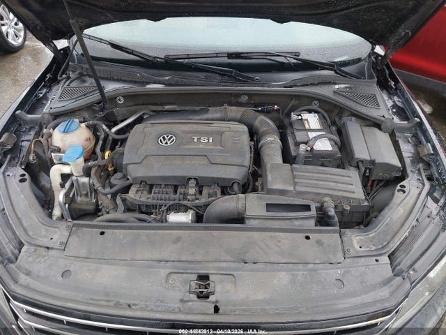 1VWBT7A31GC057279 Volkswagen Passat 1.8t Se