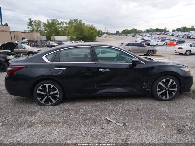 44843940 :رقم المزاد ، 1N4AL3AP0JC116040 vin ، 2018 Nissan Altima 2.5 Sr مزاد بيع