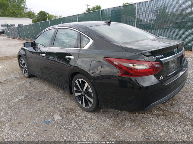 44843940 :رقم المزاد ، 1N4AL3AP0JC116040 vin ، 2018 Nissan Altima 2.5 Sr مزاد بيع
