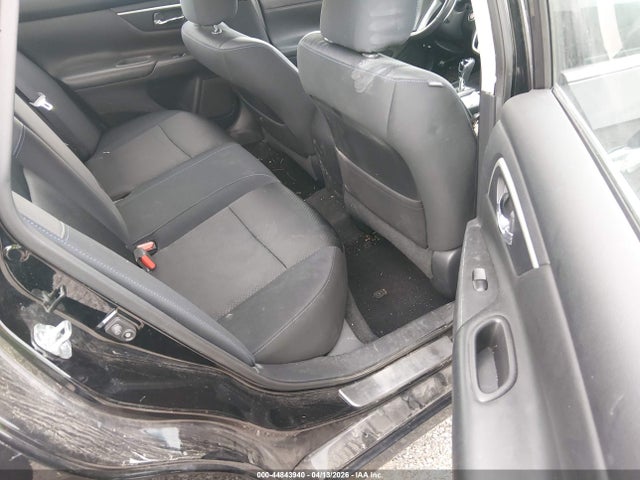 44843940 :رقم المزاد ، 1N4AL3AP0JC116040 vin ، 2018 Nissan Altima 2.5 Sr مزاد بيع