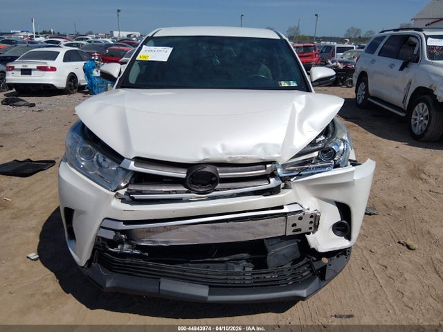 Aukcja sprzedaży 2018 Toyota Highlander Le, vin: 5TDBZRFH3JS888435, numer aukcji: 44843974