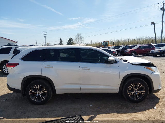 Aukcja sprzedaży 2018 Toyota Highlander Le, vin: 5TDBZRFH3JS888435, numer aukcji: 44843974
