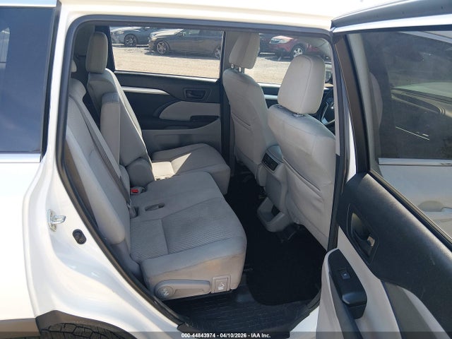 Aukcja sprzedaży 2018 Toyota Highlander Le, vin: 5TDBZRFH3JS888435, numer aukcji: 44843974