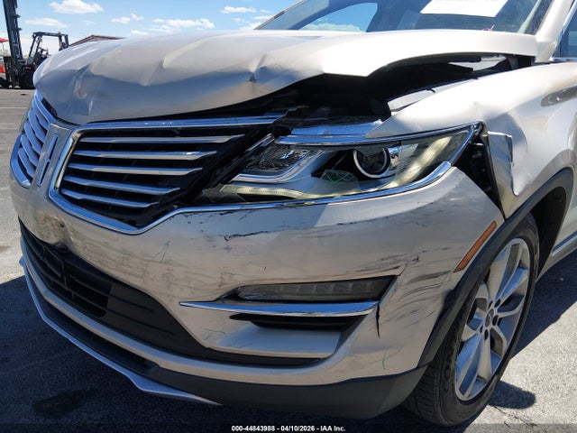 5LMCJ2C97HUL56068 Lincoln MKC SELECT