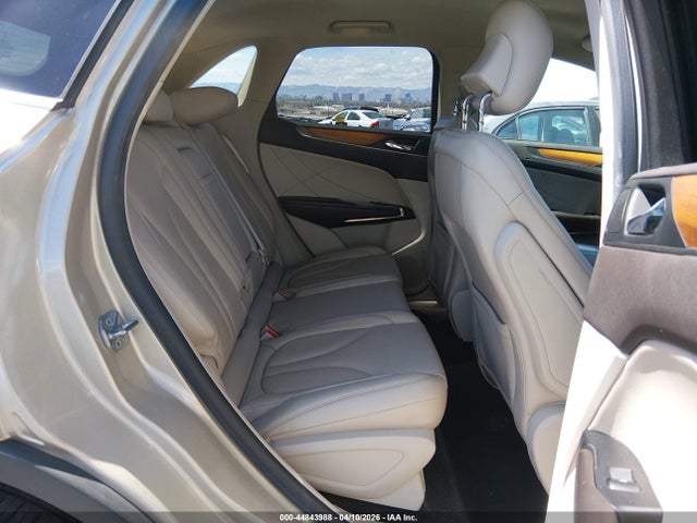 5LMCJ2C97HUL56068 Lincoln MKC SELECT