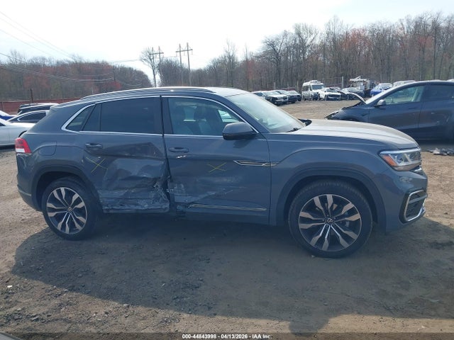 44843998 :رقم المزاد ، 1V2SE2CA7MC229305 vin ، 2021 Volkswagen Atlas Cross Sport 3.6l V6 Sel/3.6l V6 Sel R-line مزاد بيع