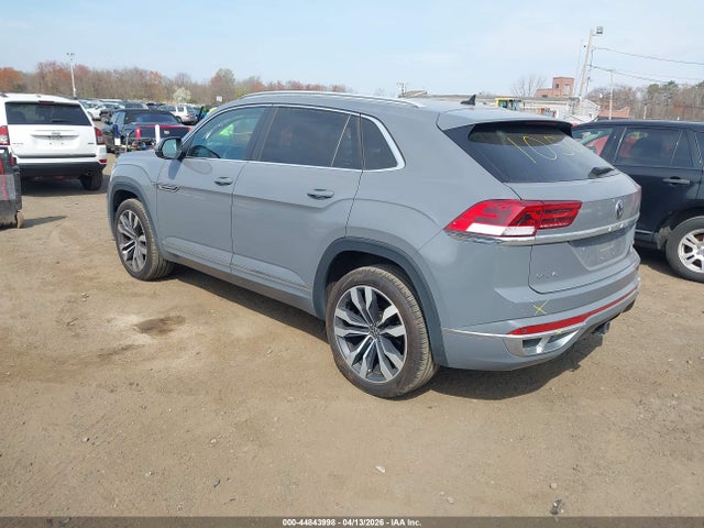 44843998 :رقم المزاد ، 1V2SE2CA7MC229305 vin ، 2021 Volkswagen Atlas Cross Sport 3.6l V6 Sel/3.6l V6 Sel R-line مزاد بيع