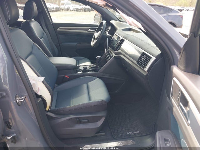 44843998 :رقم المزاد ، 1V2SE2CA7MC229305 vin ، 2021 Volkswagen Atlas Cross Sport 3.6l V6 Sel/3.6l V6 Sel R-line مزاد بيع