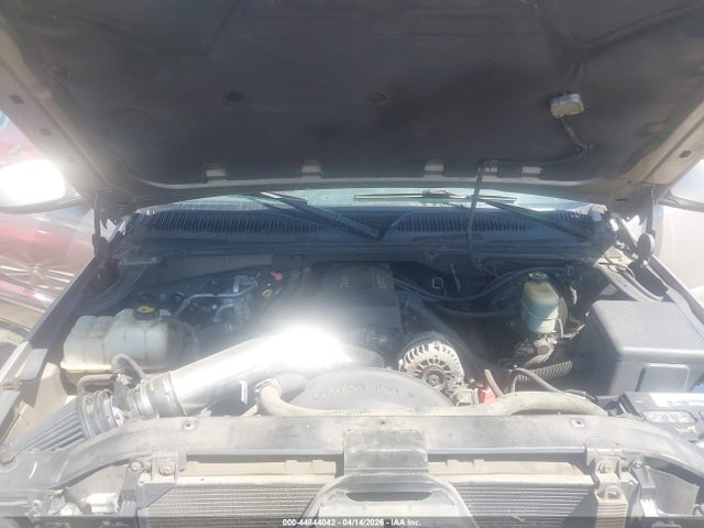 2000 Chevrolet Tahoe All New Lt მანქანა იყიდება აუქციონზე, vin: 1GNEC13T8YJ103642, აუქციონის ნომერი: 44844042