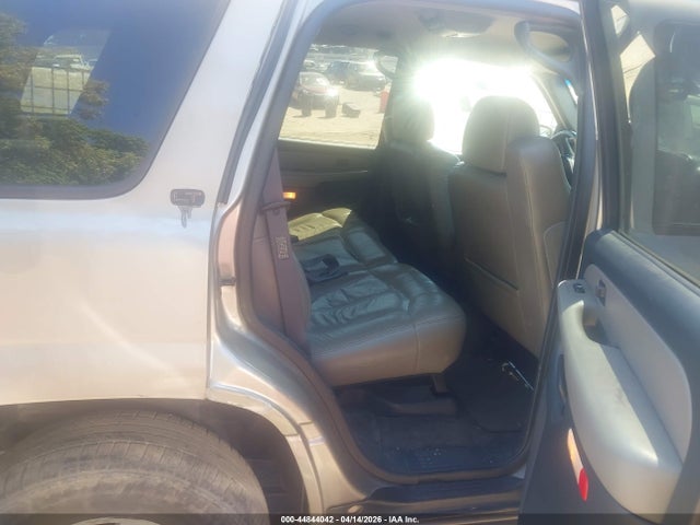 2000 Chevrolet Tahoe All New Lt მანქანა იყიდება აუქციონზე, vin: 1GNEC13T8YJ103642, აუქციონის ნომერი: 44844042