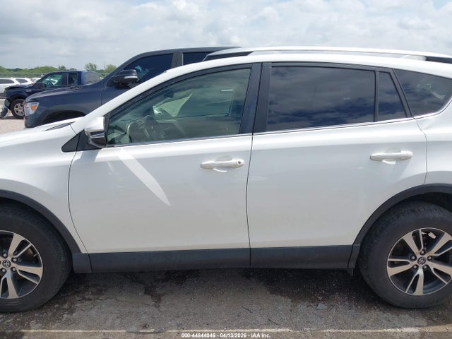 Aukcja sprzedaży 2018 Toyota Rav4 Xle, vin: JTMWFREV5JJ722397, numer aukcji: 44844046