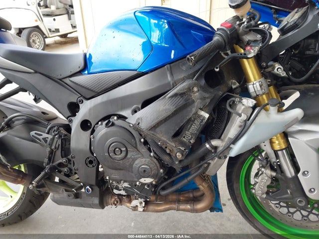Suzuki GSX-R750 2022 JS1GR7MA8N7100307 Image 15