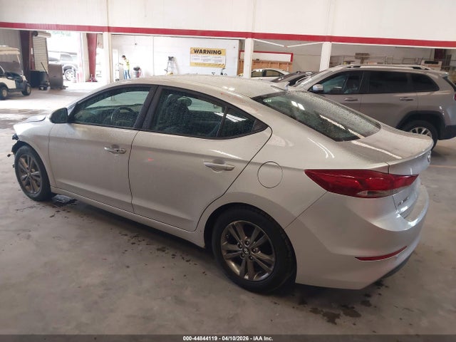 44844119 :رقم المزاد ، 5NPD84LF7HH023209 vin ، 2017 Hyundai Elantra Se مزاد بيع