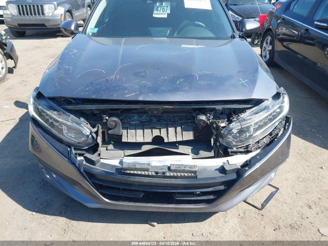 1HGCV1F1XJA258088 Honda ACCORD LX